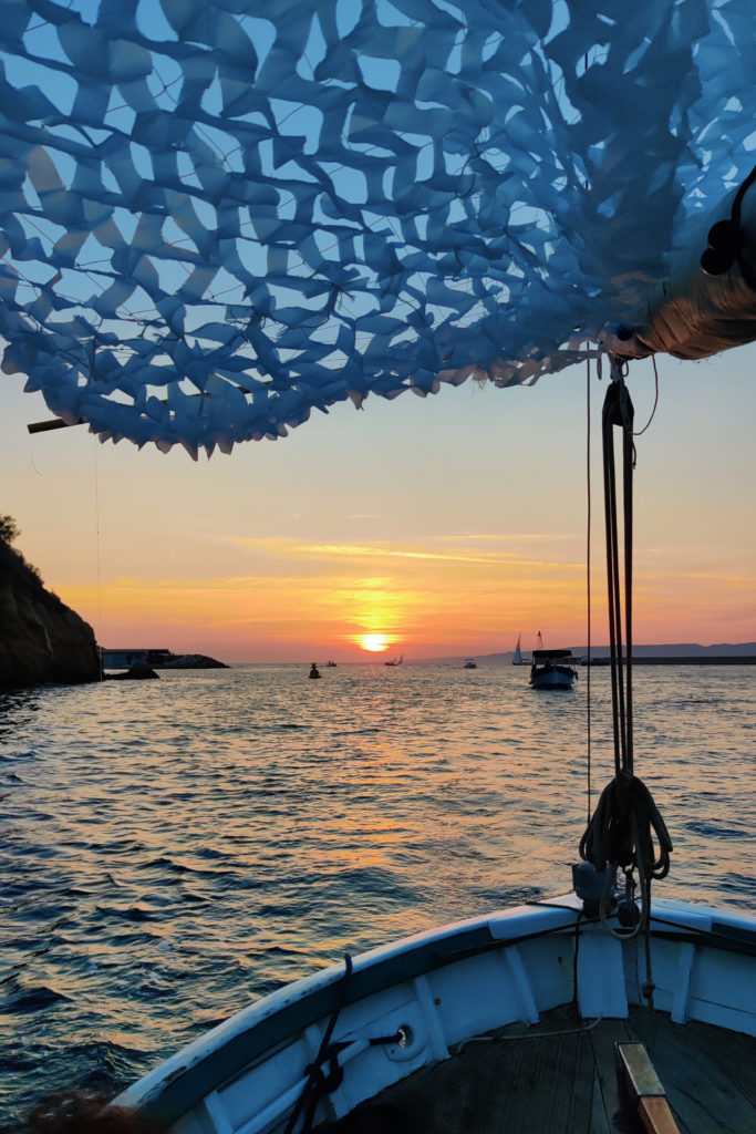 Archipel du Frioul _ Nature Sauvage et Beauté Méditerranéenneet la Villa Gaby _ Luxe et Sérénité au Bord de l’Eau