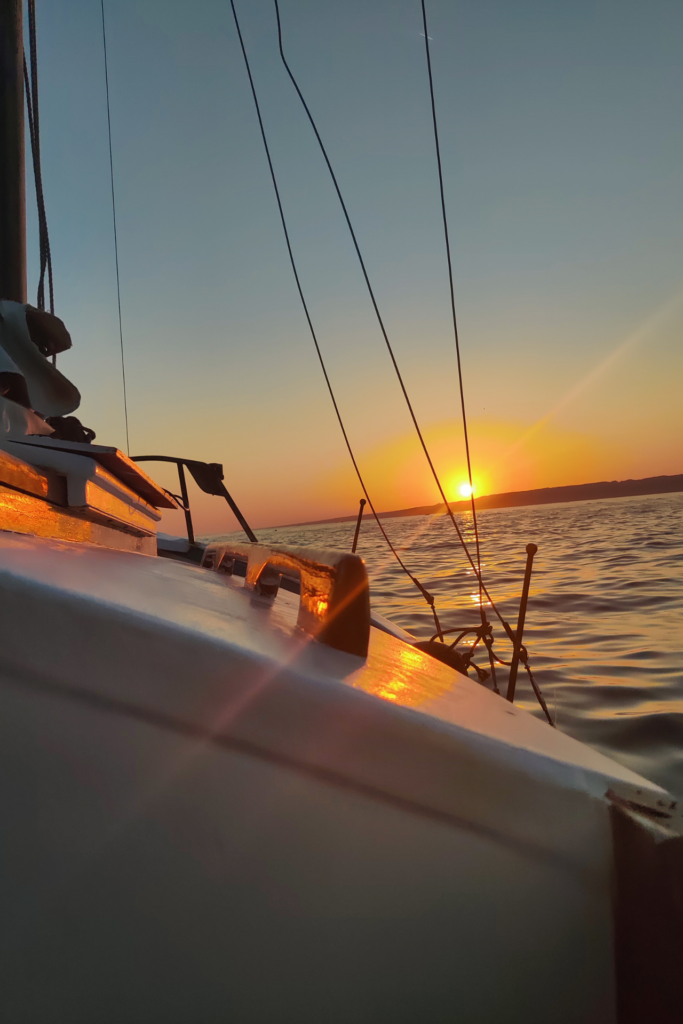 Embarquez pour des Escapades Inoubliables _ Découvrez le Meilleur de la Côte Marseillaise